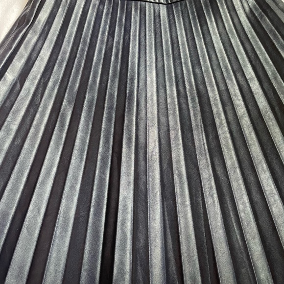 J Crew Pleated Faux Leather Skirt - Picture 3 of 7
